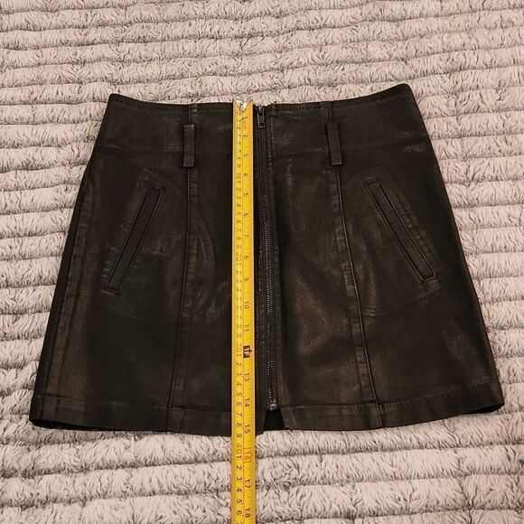 Black coated "Anne" Carmar mini skirt size 26, new with tags! - Picture 9 of 9